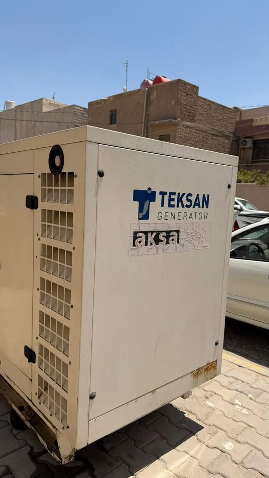 حجمه 80 KV بيركنز انكليزي اصلي على وضعيت الوكاله ما ملعوب بيه
مكاني كربلاء غير متواجد على الفيس 
رقم الهاتف : ***********
