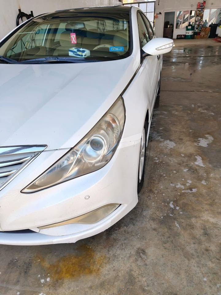 السلام عليكم
سوناتا 2015 امريكي  حادثها بجم فقط  رقم بغداد باسمي حره محرك 2400 تبريد حداديه جاهزه تخم تاير جديد  سيارة فول تحكم ستيرن صفحتين مانع انزلاق مثبت سرعه تدفئة بالكشنات كامره خلفيه 
للاستفسار الاتصال على الرقم ***********
