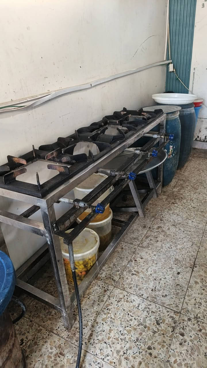 سلام عليكم غراض مطعم للبيع
شوايات سل ستيل ثمانيه شيش ثنين ستخدام قليل 1800
حمايه تمن ومرك جديده ستعمال قليل ستل ستيل كلوب حراري كهرباء غاز رابعه ابلانكات سعره ٦٥٠
طباخ سل ستيل عيون تركيه ستعمال قليل سعره ٣٠٠اربع عيون
العنوان البلديات ***********
