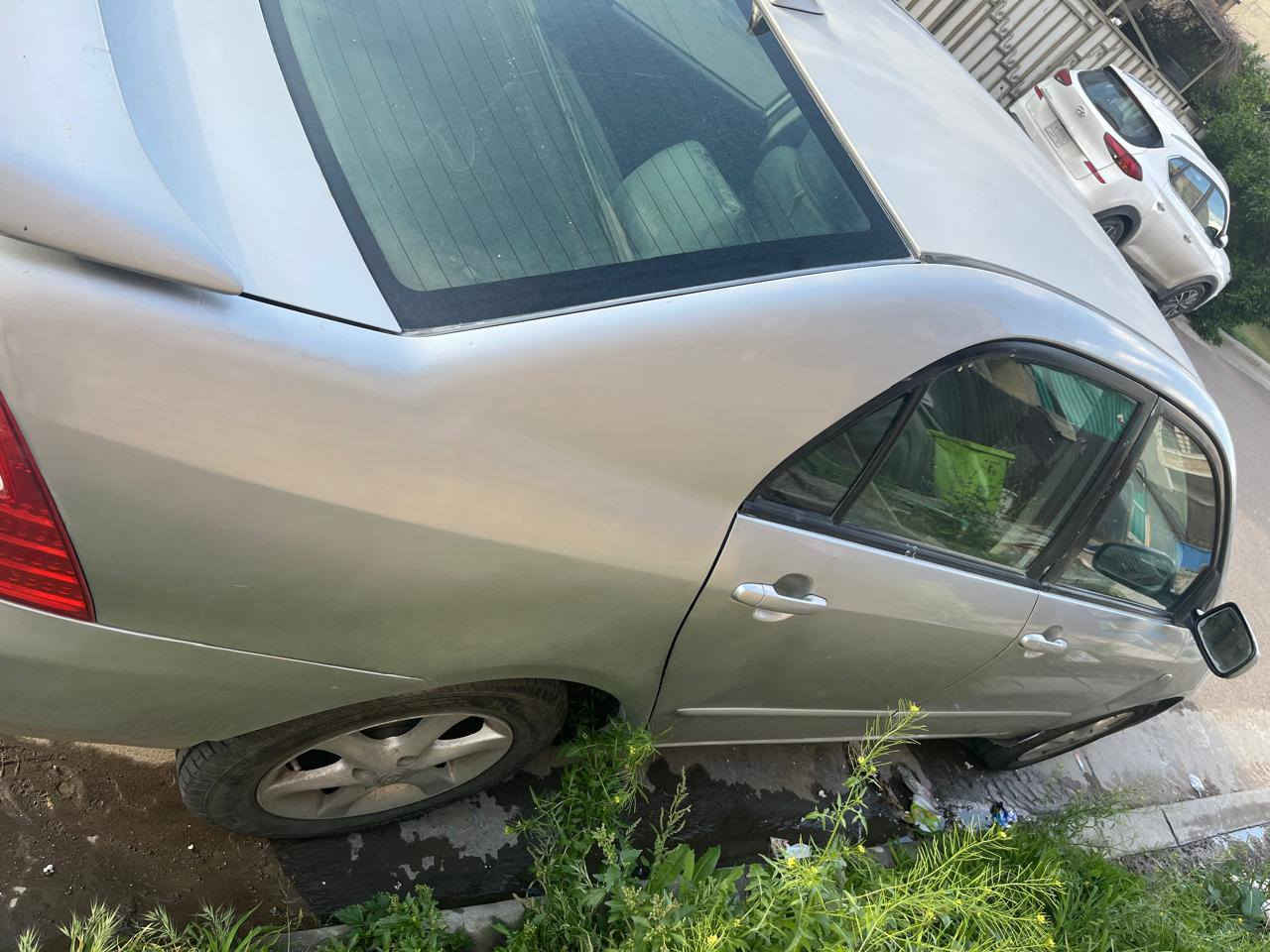 كورلا بيكاتشو 2006
رقم بغداد الانكليزي 
سنويه 31
هزه جديده 
سنويه باسمي 
سياره مصبوغه حزام 
بدون ضربه
اربع دبلات جديده وتخم تاير جديد 
تبريد ثلج 
مكينه كير مكفولات ماعدا خيط بخار 
العنوان بغداد شارع فلسطين 
الرقم ***********
السعر 87 وبي مجال بسيط
