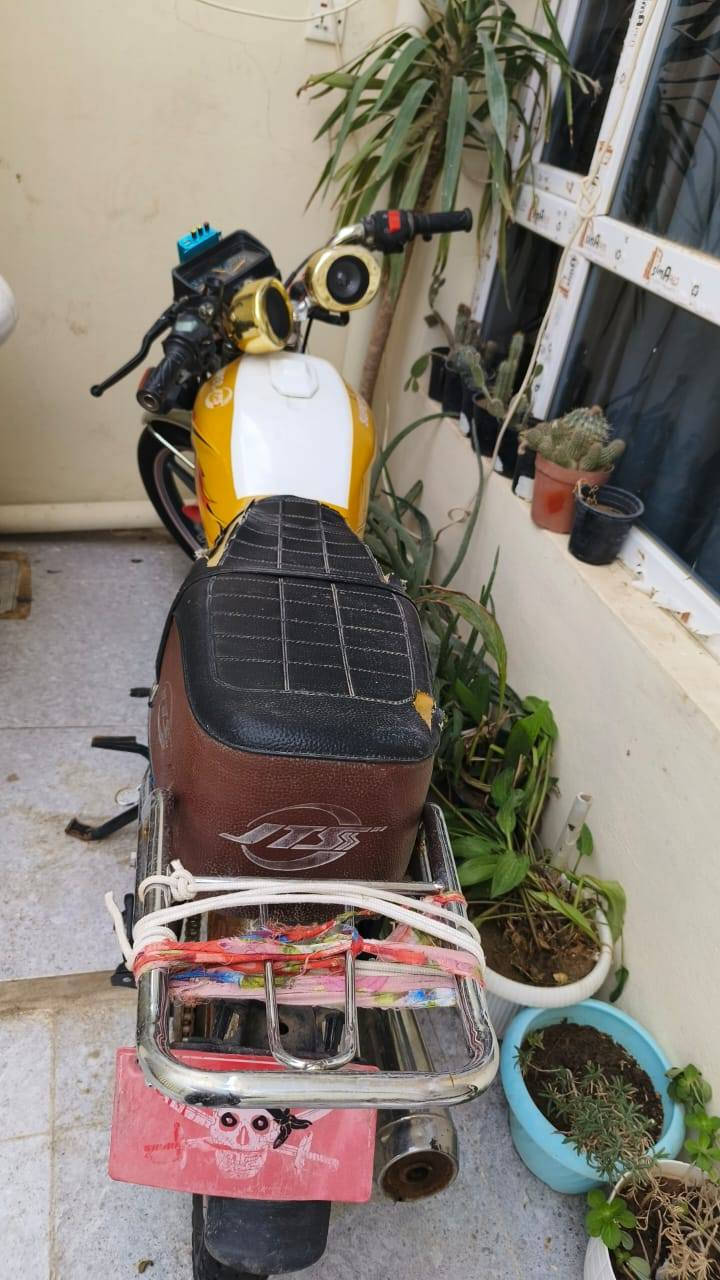 السلام عليكم دراجه 5 كير للبيع او مراوس دراجه خير من الله عمليه ***********
