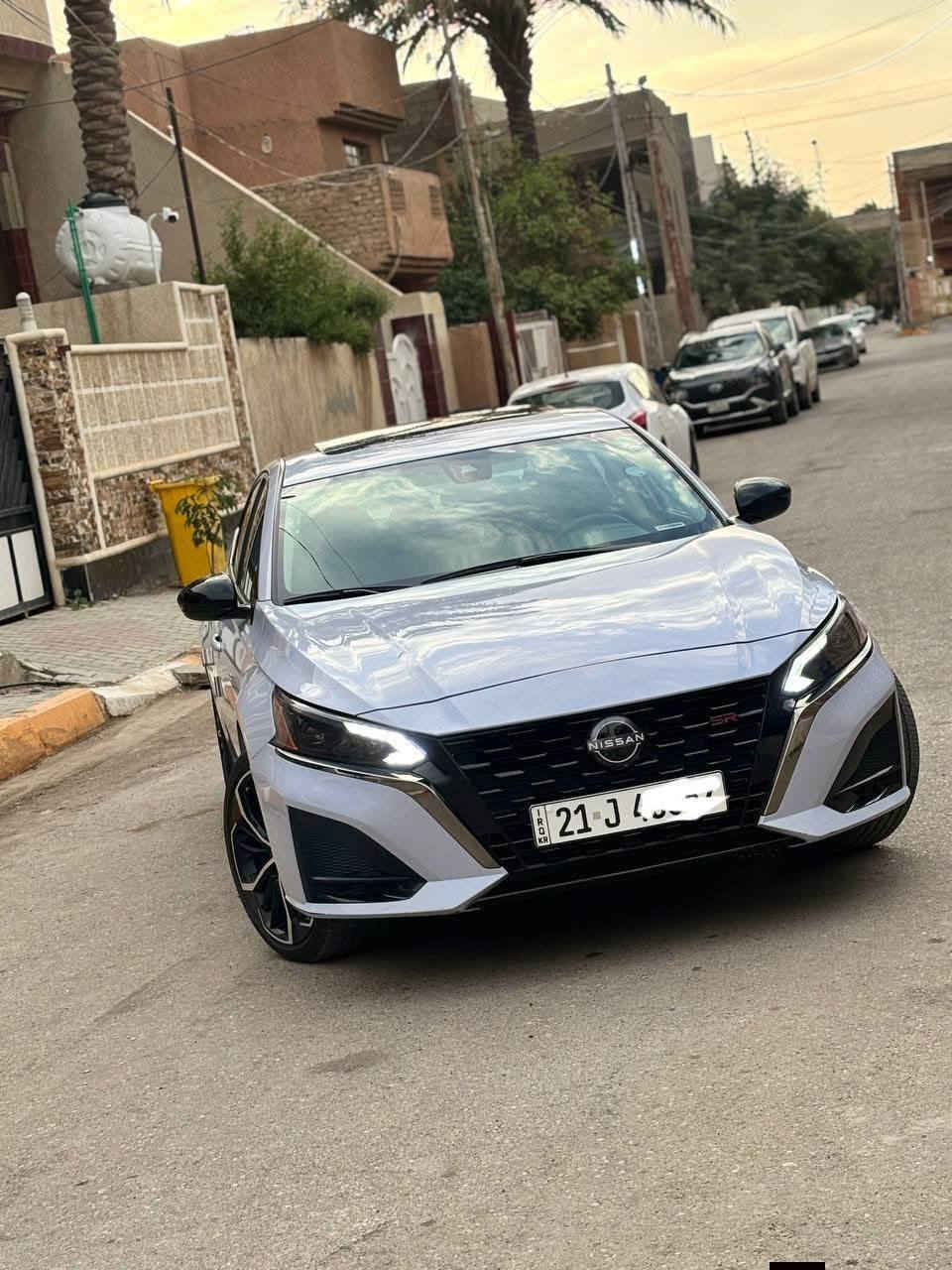 السلام عليكم
يدور جديد ومال جني
رقم سلمانيه بسمي قبل 30 يوم كامل من هزه وسنويه كلشي 

للبيع نسيان التيما (( 2025 )) وقليل هيج موديل وهيج مواصفات
المواصفات معروفه SR+  فول الفول 
كشنات جلد + تتدفئه كشنات 
استيرن حرف D + تحكم + شفتات استيرن 
فتحه + تحديد مسار 
نضام اسبورت وعادي 
كير 8 نمر صاروخ
ماشيه (( 30 ألف كيلو مو ميل)) 
محرك 2500 معروف اقتصادي وقوي 
ويل (( 19 )) تايرات رياضي جدد شركه اسبير ما نازل سوالف الشركه موجوده 
رادار أمامي وخلفي وجانبي توقف ذاتي 
لايت زينون 
يعني معروفه المواصفات 

الضربه (( صندوك وجاملوغ شرط بدون ابره داخل ولا حتى البدنه 
وصار بالعراق بيه PPR جدا جدا بسيط بلباب مال السايق)) 
الباقي كفاله عامه حتى من الشخط 
أي استفسار اتصل وتدلل السعر اعتذر اتصل أو واتساب وتدلل 
وشكرا 
***********
