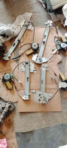 العنوان سوق الشيوخ طريق العكيكه السايدين 

مجمع الاصدقاء قرب مجمع قسام 

للاتصال ***********
