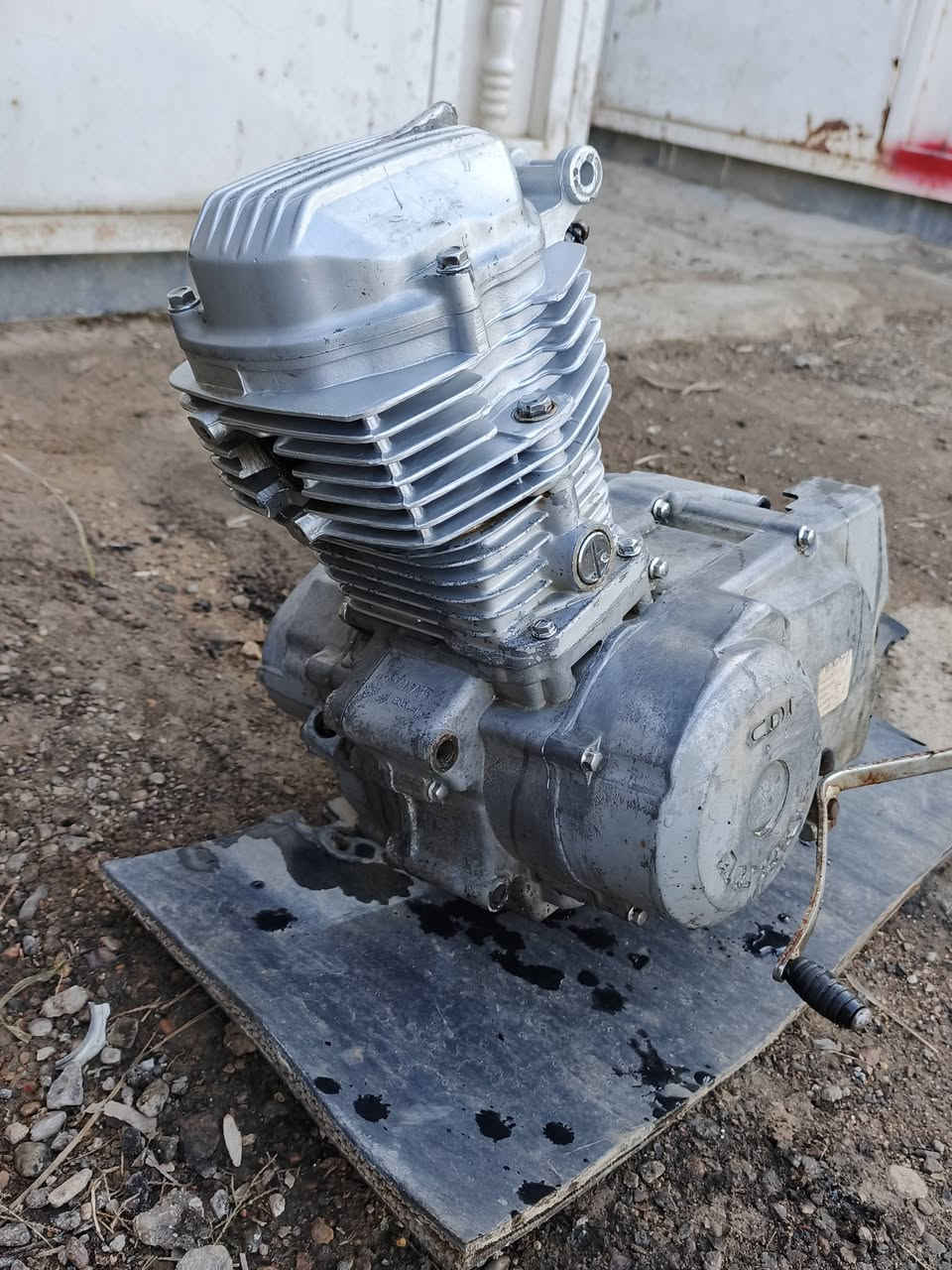 سلام عليكم قراض دراجه مستخدمه للبيع المكينه موديل 15 شرط التشغيل تفحص وتأخذ مكان كوت سيد شاطي ((***********))
