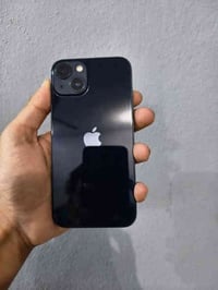 ايفون 13عادي ذكره 256 بي فطر بالشاشه مثل ماموضح صوره  بطارية معليه 96 ...