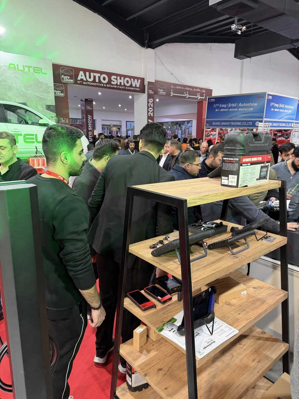 تجهيز محلات السونار 
شركة لمعان الوسام اربيل شارع 100 مقابل فاملي مول
***********
