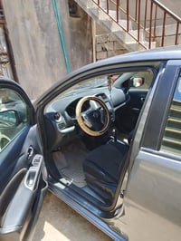 نيسان فيرسا19 كايم الكير مالها ابيعها على عطلها  تبريد تدفئه كل شغال ح...