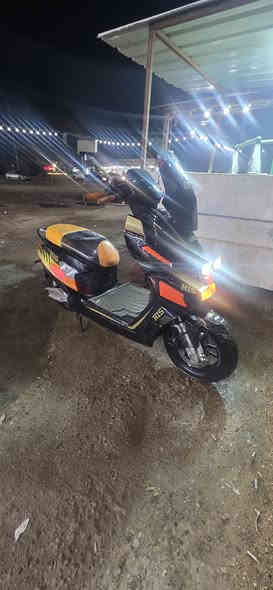 السلام عليكم شباب ماطور شحن دبابه شبح 👻 للبيع ماطور كلش سريع فول مواصفات واخو جديد مصار هواي من اخذته كامل ملحقاته مناقصه شي بس شغل وتمشي لعنوان رمادي تاميم حي الدواجن مطعم 🍴 سيوفيي
سعر 900 الف وبي مجال للشراي وجناي 
***********
