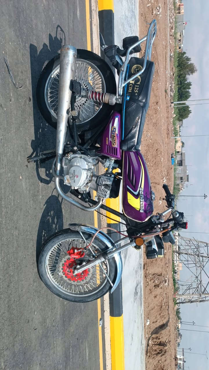 سلام عليكم لبيع دراجه تايكر موديل 25 دراجه مكفوله كهربائيات كلها شغاله اورق بغداد و السعر 700وبيها مجال 
***********
