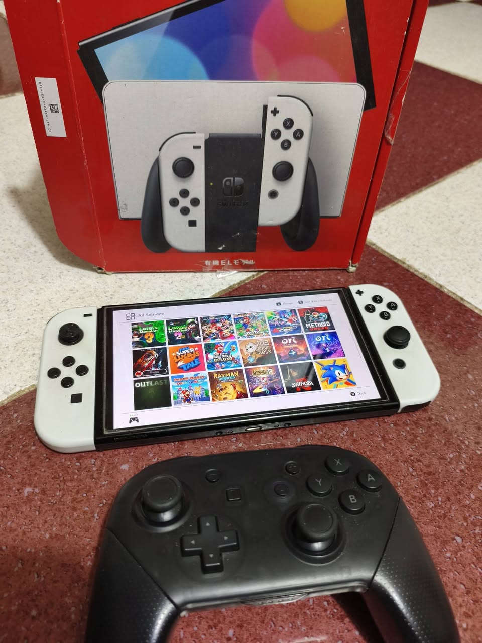 nintendo switch 
نسخة اوليد 256+64
كامل ملحقات + جويستك هدية + جنطة خاصة للجهاز هدية
خالي من العيوب نظيف 
وكلشي شغال شرط الفحص
مع 45 لعبة وبعد بي مجال تحمله فد 4-5 العاب واذا تحب احملهم الك هم 

للمراوس مع سيريس اس او لاب توب گيمنگ او pc


**إذا كنت صاحب هذا الإعلان وتريد حذفه لأي سبب، رجاءا أرسل رسالة إلى الدعم الفني**