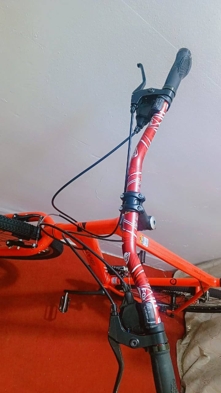 بايسكل c700  معروف ماركه يونفيكا الامريكي قياس XL
نظافه 95% عدد السرع 8x2 السعر ب170 وبيه مجال الرايده يدخلي خاص وبيك خير ودلل


**إذا كنت صاحب هذا الإعلان وتريد حذفه لأي سبب، رجاءا أرسل رسالة إلى الدعم الفني**