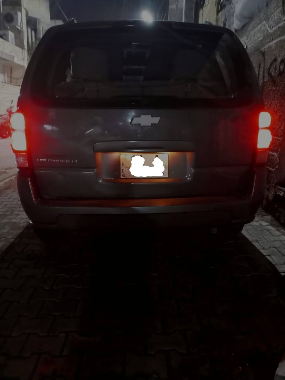 اللهم صلي على محمد وال محمد
سلام عليكم 

شوفر بلاندر 
مديل 7 
مكينه وكير خير من الله 
مكينه 3900
تبريد بي عطل كلج فقط 
تبريد قطعه وحده
سياره بتره 
لسياره جديده وحلو 
ستعمال شخصي
باتري جديد جامه اماميه جديده
هزه جديده 
رقام نكليزي 
بيه صبغ فقط باب لسائق 
كفاله من لحادث 
كهربائيات كله شغاله
حداديه 100/80
نضافه 100/100
سياره بسمي تحويل ثاني يوم 
لمكان بغداد 
لسعر 61 وبي مجال لطيبين
تواصل ***********
