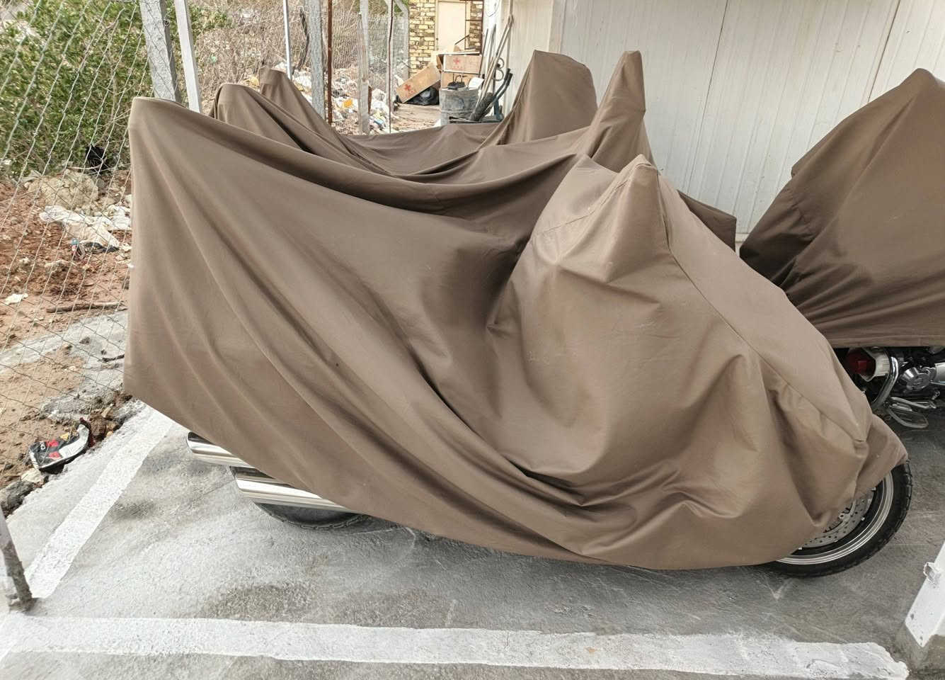 إسلام عليكم چوادر دراجه للبيع عدد  ٢ سعر الواحد 20 ألف حجم كبير اقماش اصلي عازل للمطر مكاني نجف ***********
