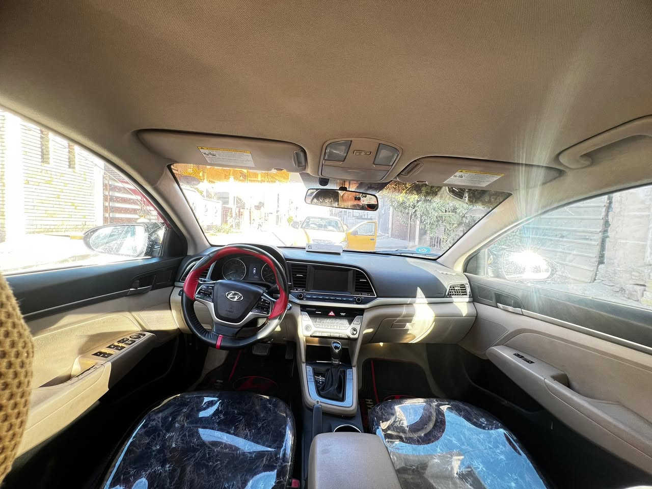 السلام عليكم النترا 1400 توربو 2018 للبيع وارد امريكي بيها عتة بس بالنمرة الاولى ضررها بسيط جاملغ وبنيد جاملغ راجع نفسة بس البنيد مبدل وبارد بين الجاملغ والباب الخلفي سيارة نضيفة تحكمات ستيرن دخول ذكي شاشة بلاد كلشي شغال بيها رادار كروز سرعة ومود درايڤ ماشية 64 ميل السعر 118 وبيها مجال السيارة بأسمي رقم بغداد واتساب ***********
