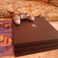 بلايستيشن ٤ برو • ١ تيرا • جوستيك و٤ أقراص