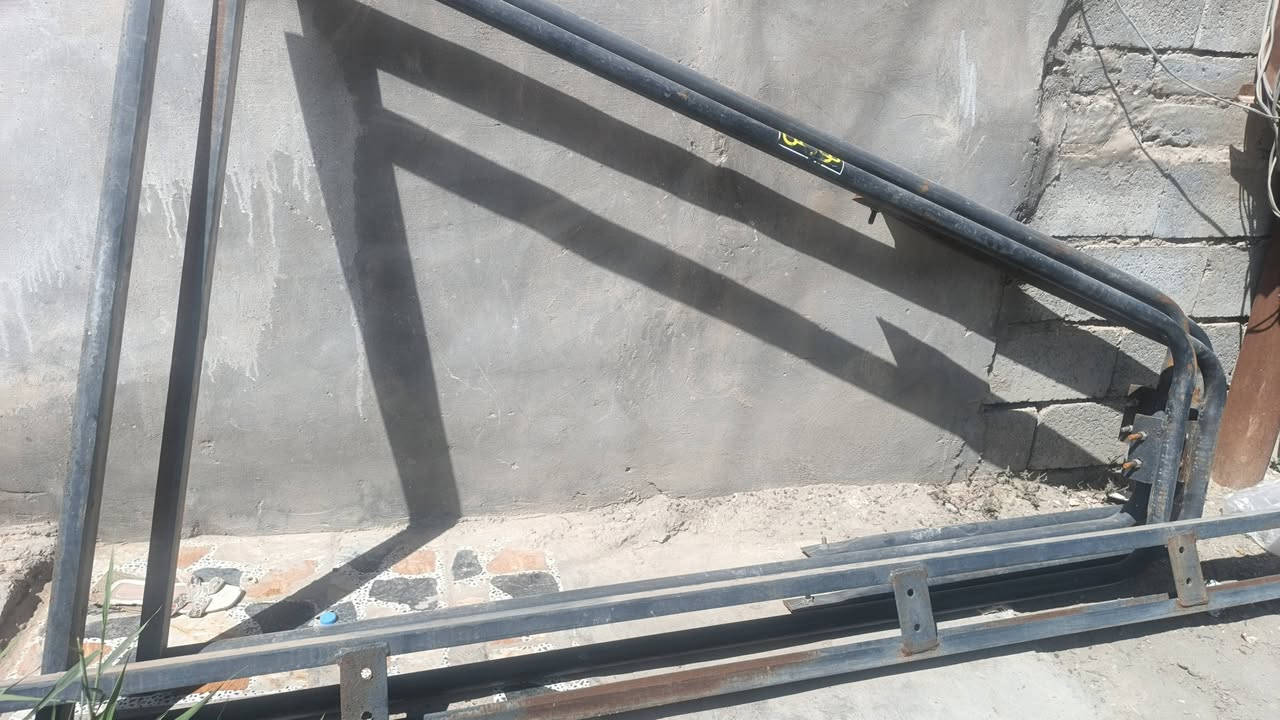 السلام وعليكم محاله البيع السعر ٥٠٠ الف بعده جديده الشراي يتصل عله رقمي او ارسلني خاص *********** تحياتي الجميع
