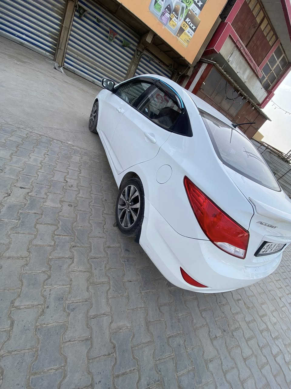 السلام عليكم اكسنت للببع خليجيه ٢٠١٦ كير محرك تبريد حداديه جاهزه السياره ماشيه ١٠٠وجاهزه تبريده ثلج رقم بابل تجويل مباشر معروضه ب٨٣بيه مجال قليل صبغ ٣قطع بدون دواخل مكانه حله ***********
