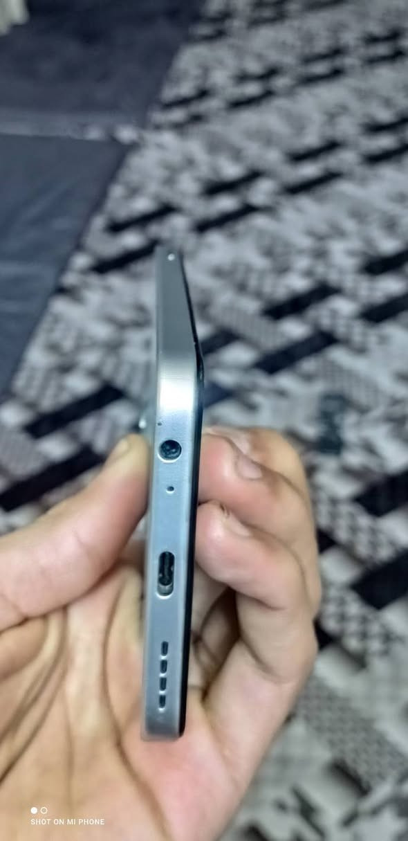 سلام عليكم للبيع تلفون انفنكس (Infinix) 2024 استعمال قليل ذاكره 64 حقيقي الجهاز نضيف بمعنى الكلمه كلشي مامبدل بي السعرررررر 90 وبي مجال كلش بسيط للتواصل واتساب فقط *********** كل الهلا بيكم
