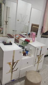 غرفه نوم للبيع تخم للبيع مكانه ابو غريب 07752385268