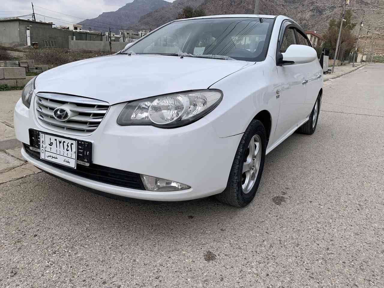 ئاڤانتی بڕاوە مۆدیل ٢٠٠٨  نموونە لە جوانی ١٢٧ هەزار ڕۆیشتووە فوول مواسەفاتە بەس سڵاید نی یە كوشن جڵد و كۆشن هیتەر و كوشن جەگە ئاوێنە كارەبایی و ئاوێنە شەفتە لایت ڕەش تەبرید لەمس سوكان ڤۆلیۆم و تەسجیل بیلادی مەكینە بچووكی دكشن بەرز (مەرغووب) گێر ئۆتۆماتیك گێر و مەكینە بەشەرت خایس و ڕزیووی پێوە نی یە سەیارەكە كامل مەسرەفی لێ كراوە سەقفی بۆیاغی نی یە كەڤەر گۆڕاوی بەشەرت دكشنی بیلادی بۆ بەستراوە سەیارەكە زۆر خاوێن ماوەتەوە و هیچ دەعم و لێدراوی بە هیچ شوێنێكیەوە نی یە و زۆر تووند و تۆڵە ماڵی دۆستە 
ژمارە موبایل
***********
***********
ناونیشان ڕانیە  
تكایە ئەگەر موشتەری تەلەفۆن بكە یان لە مەسەنجەر نامە بنێرە
