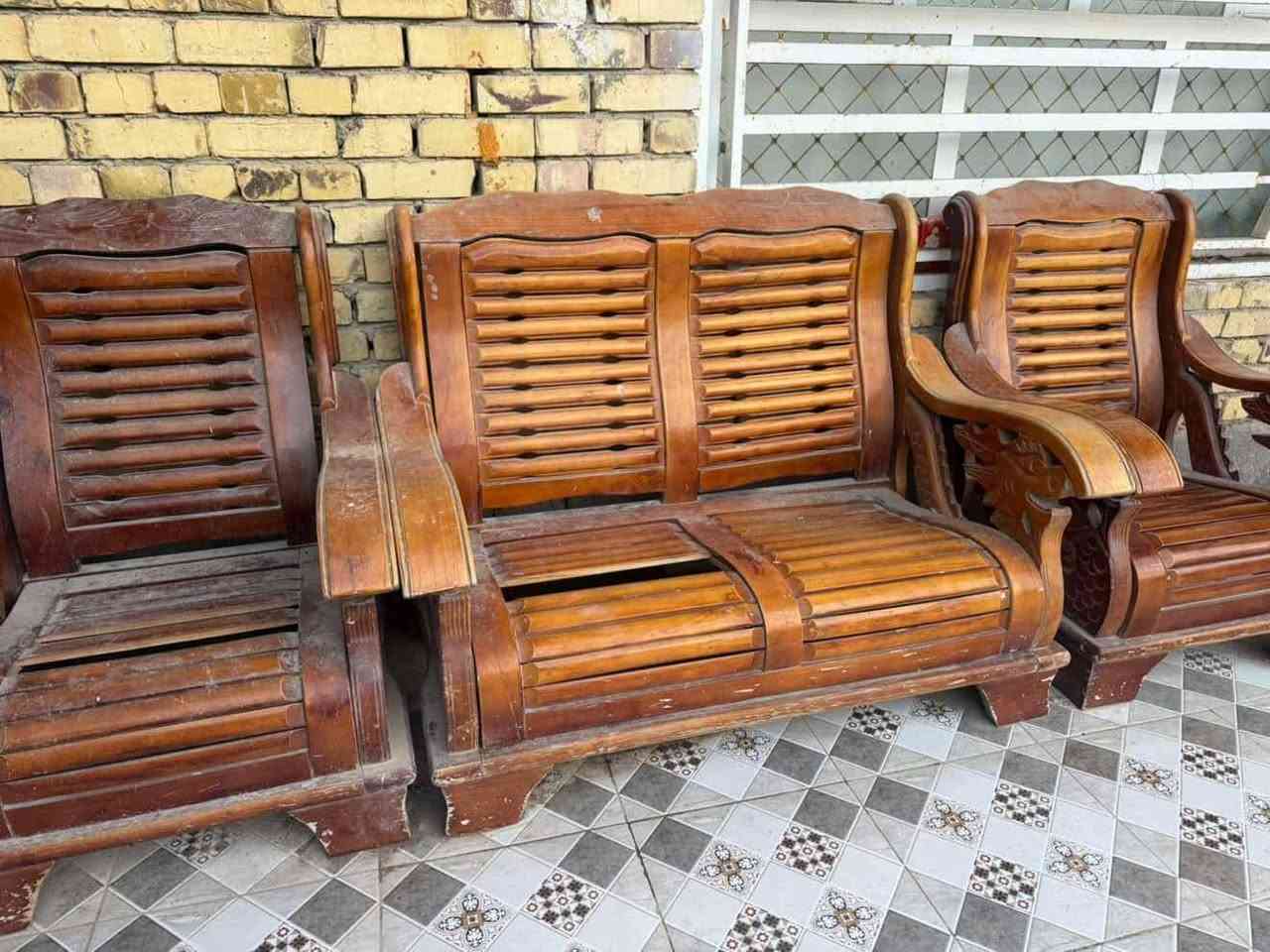 السلام عليكم اخوان طخم خشب شوف العين
سعره ١٥٠ وبي مجال بسيط *********** عمارة, ميسان
