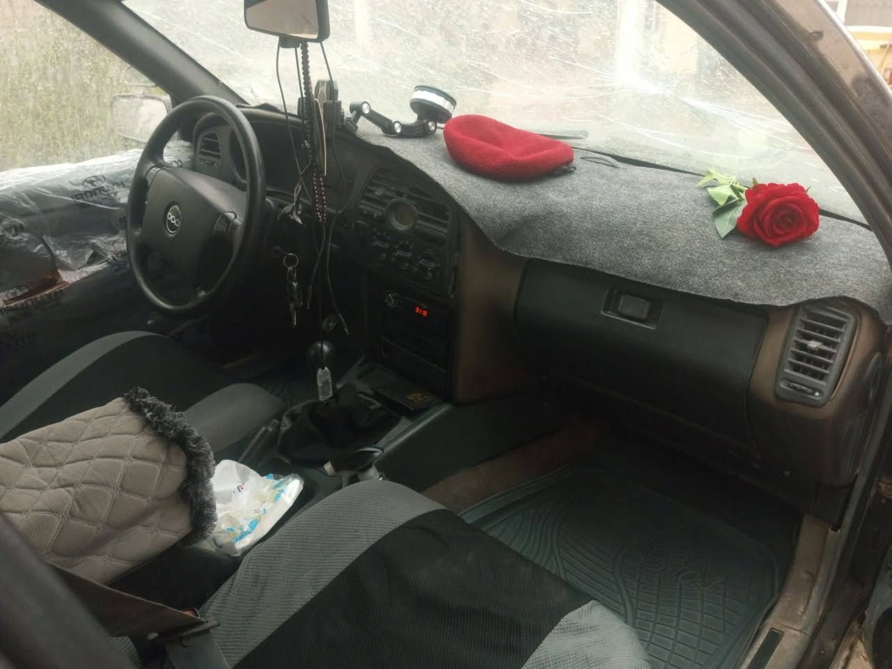 السلام عليكم  برنس فراشه موديل 1996رقم ديالى  الماني تحويل مباشر  بيهه صبغ بل جمرلغ اليمن المامي  مكينه كير خير من الله  داخل نظيف السياره بدون صبغ  حلوه مرتبه متواجد عل فيس السعر 26وبيهه مجال الطيبين مكاني بغداد الزعفرانيه  لتواصل ***********بيع اومراوس  كيه باص او صالون مومشكله حسب القناعه
