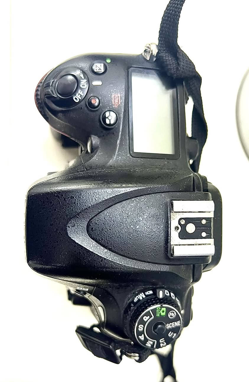 كامره نيكون ٦١٠ فول فريم بدي فقط
خلل بيها رام ثاني غير شغال يمكن عوزه تنضيف 
شتر اقل من ١٥٠ k ملحقات  بطاريه حزام كتف 

قيم السعر وبالعافيه عليك

مكاني ميسان يوجد توصيل جميع المحافظات العراق 
*********** واتساب وماسنجر متواجد
