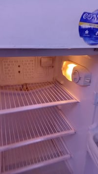 ثلاجة ١٢قدم • كونكورد • تحتاج تصليح