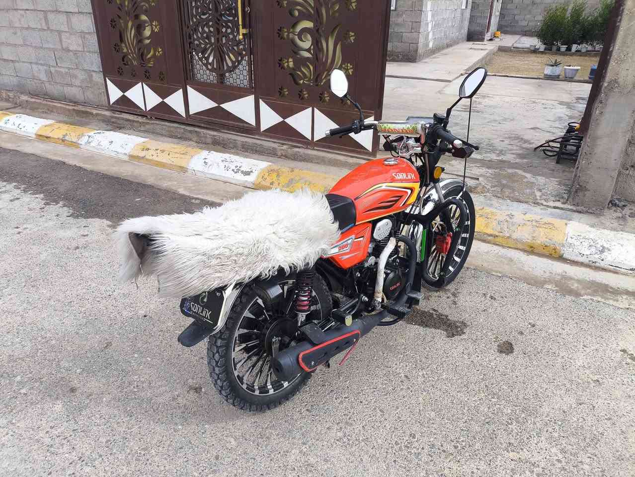 السلام عليكم شباب دراجه للبيع موديل 25 ضغط وزنجيل بعدها زيرو السعر وصلت 925 اللي يحب يتصل على هذا الرقم 
***********
