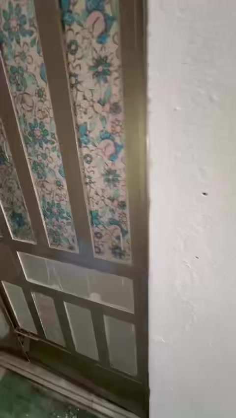 شقة للايجار
عنوان الكويتي فرع مجلس البلدي للاستفسار ***********
