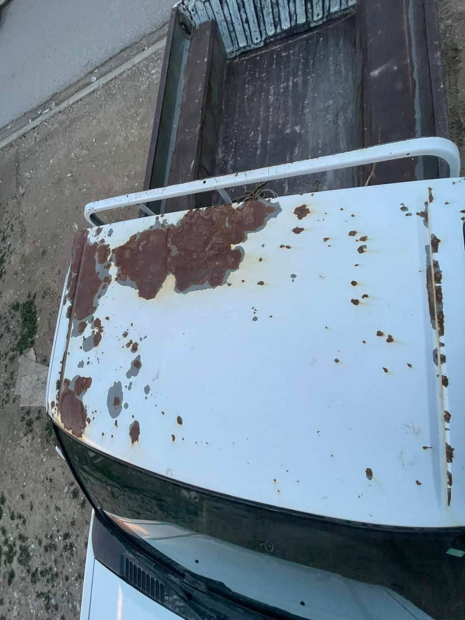 پیکەب نیسان ٢٠٠٨ فەلاحی 
سیارەکە بێ سبغە بەس هەندەک جێی سبوغی هەردایە و قەپ و قۆپی لەرسمەکاندا دیارە
سەنەوی بەسەرچوە
مەکینەی بنی کرایتەوە سەرف و بوخاری نیە بوشەرت
گێڕی بەشەرت
*********** أربيل, العراق
