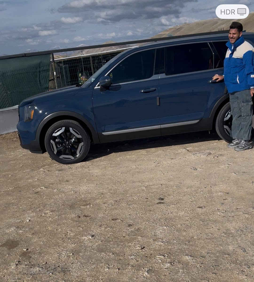 السلام عليكم
كيا تولورايد اللون مميز 
موديل2023 
ماشية/40 الف كم
دواخل منفصل 
رجاج استيرن توقف ذاتي 
شحن ويليس كافه المقاعد
تحكم ستيرن 
حساسات
كامره دواره
كشن هيتر 
نقطه عمياء
رادارات جانبيه 
رادارأمامي وخلفي وجوانب
اشاير بالمري 
بصمه ابواب
بصمه تشغيل عن بعد 
هند بريك بصمه
حجم المحرك 3800
♦الحادث جاملغ بنيد فقط صبغ
 رقم شاصي 5xYp64GC9PG339669
♦السياره بدون تبديل 
♦السياره بدون رقم. تسجل في جميع المحافظات عدا الاقليم. 
♦السعررر265
للاستفسار آتصل آو واتساب
***********
