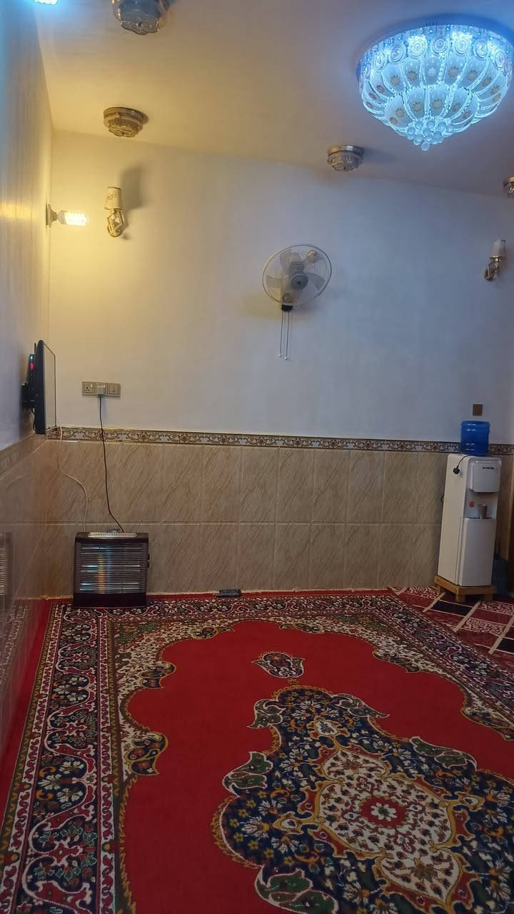 يالله بيت للبيع حي الانصار مقابيل   الكراج الجنوبي غرفه وصاله واستقبال تخاريج بناء جديد ٢٠٢٠ كونكريت المساحة ١٢٠م فرع ٦م جهه اليمنى  للإستفسار*********** ابو علي للعقار🏡
