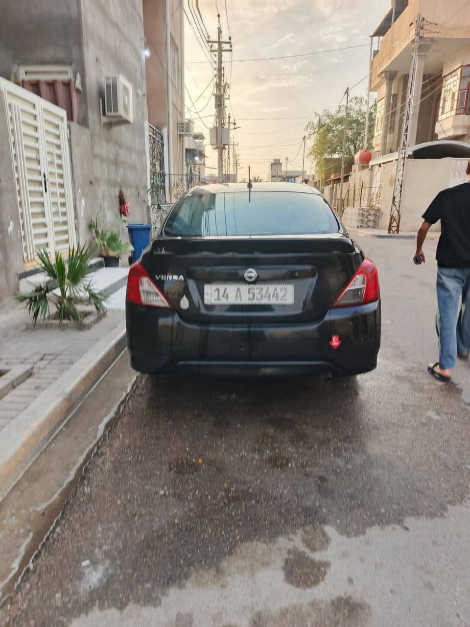 السلام عليكم احبتي الكرام نيسان فيرسا سياره حلوا من حداده وكير ومكينه وتايرات لايت زنون عالي ناصي سياره وارد امريكي تحكم ستيرن سياره بيه بابين صبغ ولبجم مبدل المكان بصره زبير.     ***********.       ؟ سعر 68 وبيه مجال
