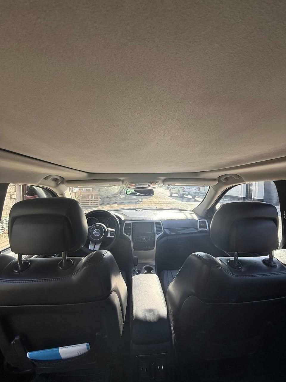 سلام عليكم 
جيب لاريدو 2012 ضرر جاملغ خلفي سياره جاهزه وحلوه مكاني الكريعات مواصفات
تشغيل عن بعد
فتحه+بنوراما
كشنات اماميه كهرباء
شاشه وكامره خلفيه +حساسات
بصمه ابواب
تخم تاير جديد
صدر امامي جديد
سنويه باسمي 
السعر 158 وبيها مجال 

***********
