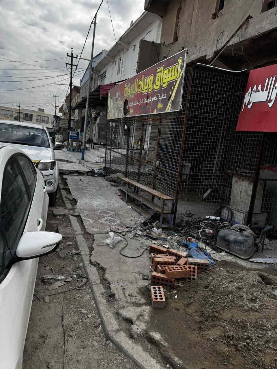 قفص محل للبيع 
للاستفسار ***********
