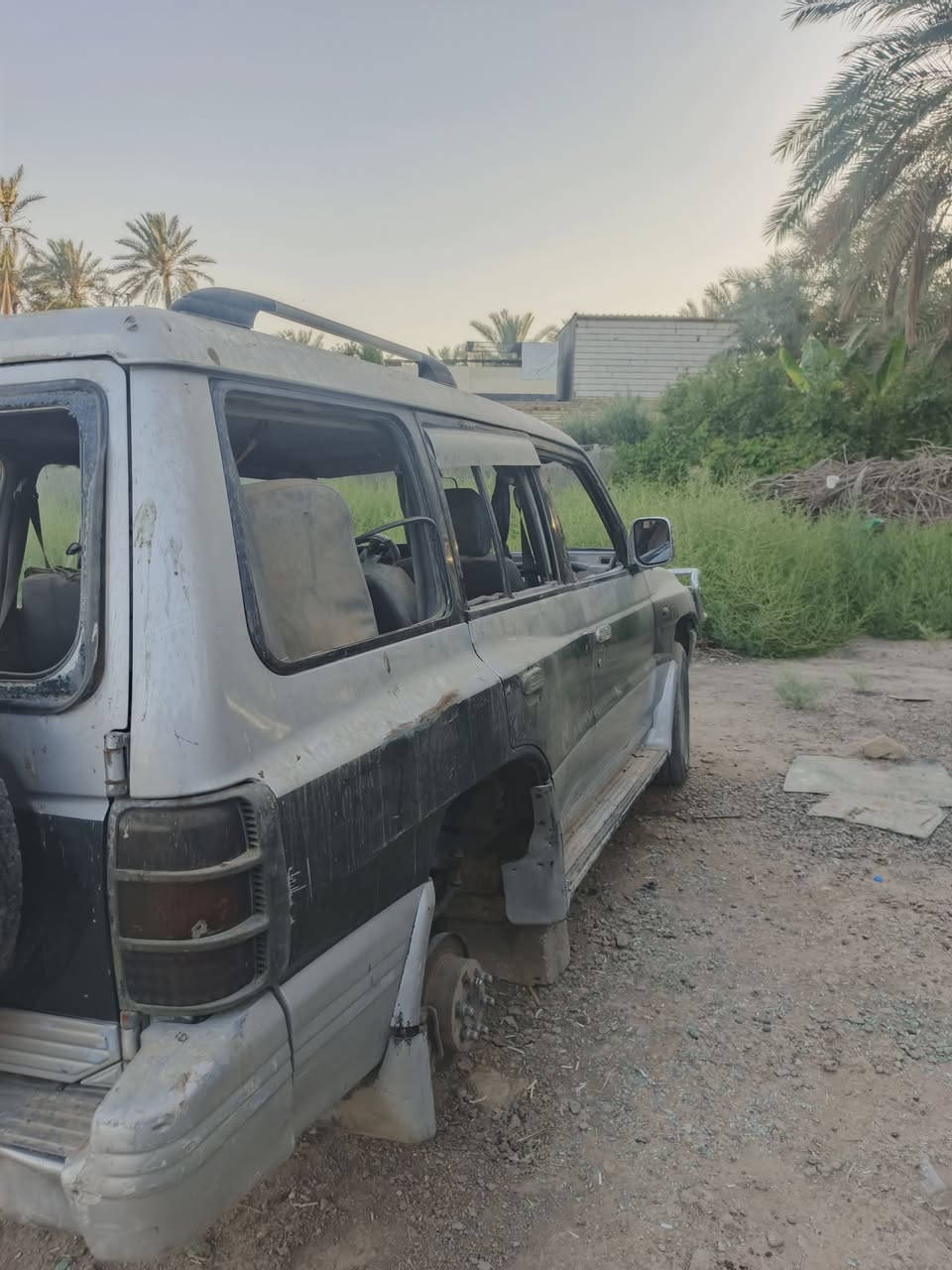 باجيرو موديل 2000سنويه بسمي رقم بغداد حادث جام وياله ثنين وفلنجه فقط  تحويل شوكت متريد 32وبيها مجال لطيبين بابل ابو غرق الرقم ***********
