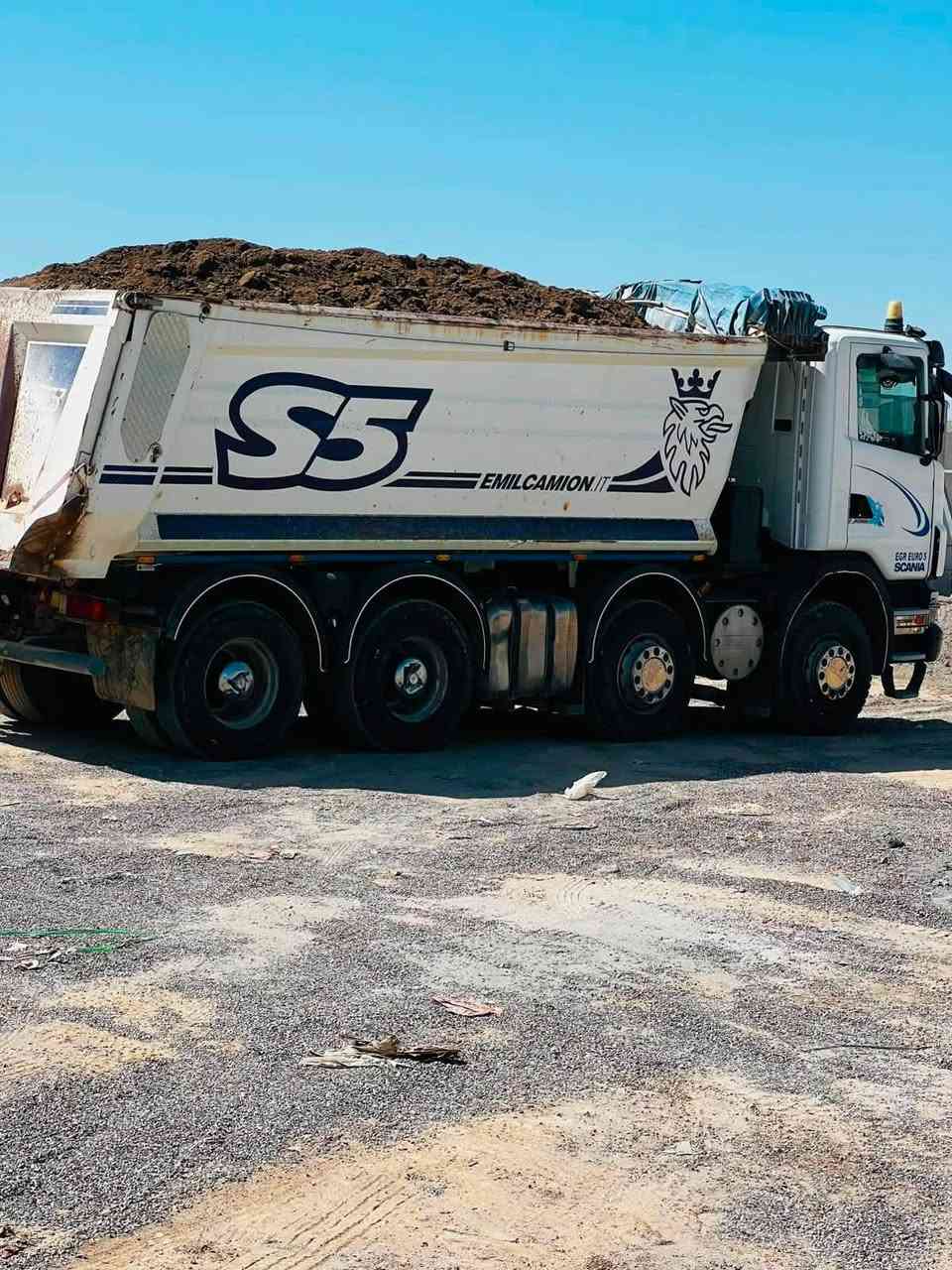 رقم سليمانيه
حجم المحرك ٤٢٠انجكسور
البدي حوضي S5
مجموعه توبتلاين 
قماره 
كير ٣*٣
تواير جدد 
تبريد ثلج 
سياره جديده وجاهزه للعمل 
كلها علبلادي 
السياره جديده خير من الله 
للستفسار الاتصال احمد 

***********
