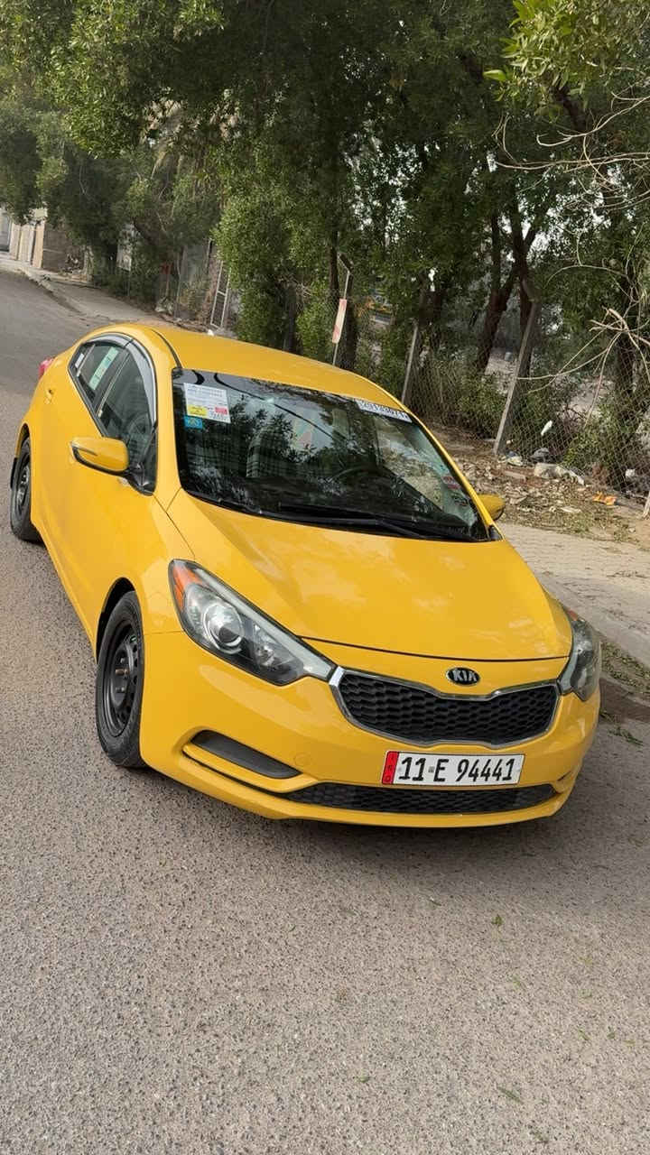 السلام عليكم كيا فورتي للبيع موديل 16 حادث جاملغ و باب الايسر سياره جاهزه رقم انكليزي مصفره هيئه تحويل مباشر تخم تاير مدوشمه عام السعر 98 ورقه و بيها مجال حك الجيه (***********)
