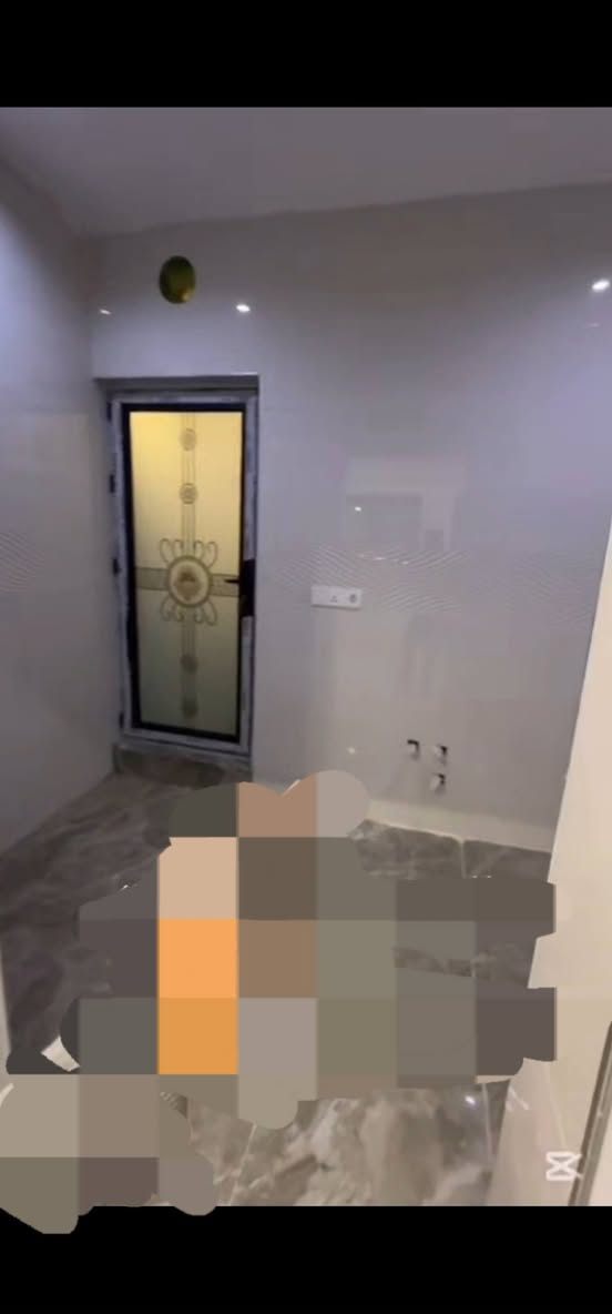 اعلان عقار  رقم ( 290 ) .
* للبيع دار بناء حديث صفر (  زيرو )   .
* نوع العقار ( طابو ملك صرف   )  .
* المساحة الكلي (  150 ) متر .
* الواجهة ( 7.5 ) متر   .
*  للسعر مراسلة الصفحة المكتب ( التونجى للعقارات ) أو الاتصال بالرقم او إرسال رسالة لواتس اب .
* الموقع/ كركوك/ تسعين / فرع افران فلسطين   .
*( نستقبل جميع عروضاتكم السكنية والتجارية في جميع مناطق كركوك ) .
للاستفسار اكثر  مراجعة مكتب #التونجي 
العنوان//
 الفرع الرئيسي كركوك  / مجاور غرفة تجارة كركوك 
***********

# الفرع الثاني/ تسعين مقابل مدرسة رابعة العدوية.
***********

#التونجي للاستثمار العقاري والمقاولات العامة . كركوك, العراق
