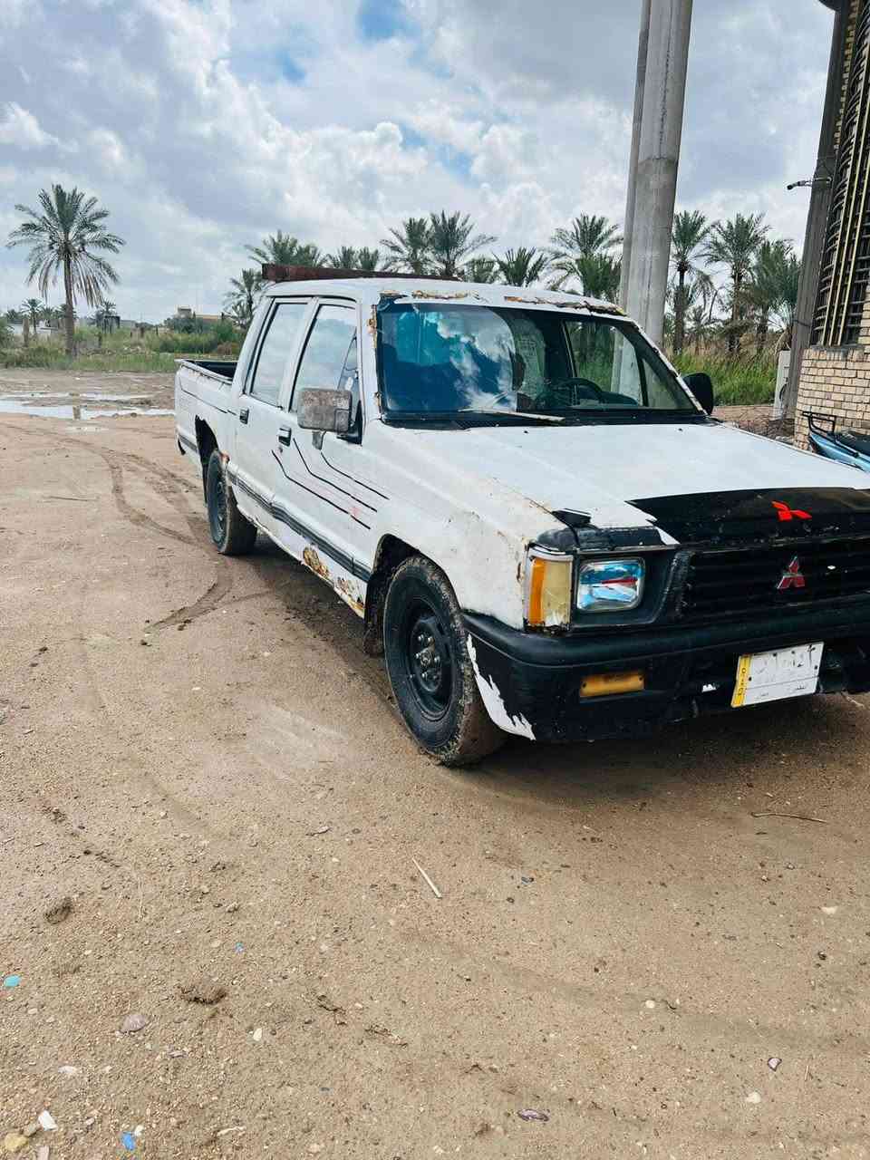 السلام عليكم مستوبيشي للبيع سياره جاهزه السعر 20 وبيه مجال *********** اتصل وبلخدمه
