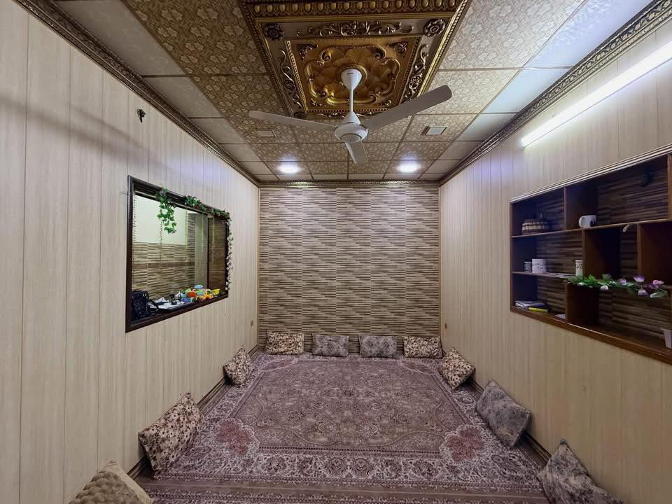 🏠 خانوو بۆ فرۆشتن - کەلار 

کۆدی ڕیکلام: •277•

ئەگەر بەدوای خانوویەکی خاوێن و شوێنێکی گونجاودا دەگەڕێیت، ئەم موڵکە دەرفەتێکی نایابە:

• 📍 ناونیشان: کەلار - پشت بازاڕی سۆران.

• 📐 ڕووبەر: ١٠٠ مەتر (دوو نهۆم).

• 🛣️ تایبەتمەندی کۆڵان: کۆڵانی فراوان و خۆش.

• 🕌 خزمەتگوزاری: زۆر نزیک لە قوتابخانە و مزگەوت (گونجاوە بۆ خێزان).

🧱 پێکهاتەی ناوەوە (فوول کاشی):
ئەم خانوە بە شێوازێکی مۆدێرن و خاوێن کارکراوە:

• 🛋️ ژووری میوان (فراوان)
• 📺 هۆڵ
• 🛌 ژووری نوستن
• 🍳 مەتبەخ
• 🚿 مشتەمەلات

📞 بۆ پەیوەندی و زانیاری زیاتر:
بۆ زانینی نرخ و بینینی خانوەکە لە نزیکەوە، پەیوەندی بکەن بەم ژمارانەی خوارەوە:
• 📥 ***********
• 📥 ***********
• 📥 ***********

🎥 بۆ بینینی ڤیدیۆی ئەم موڵکانە
لە TikTok بینەرمان بن 👇

https://www.tiktok.com/@kalarmullk

#kalar #کەلار #کەلارمووڵک #kalarmullk #خانووبۆفرۆشتن موڵک
