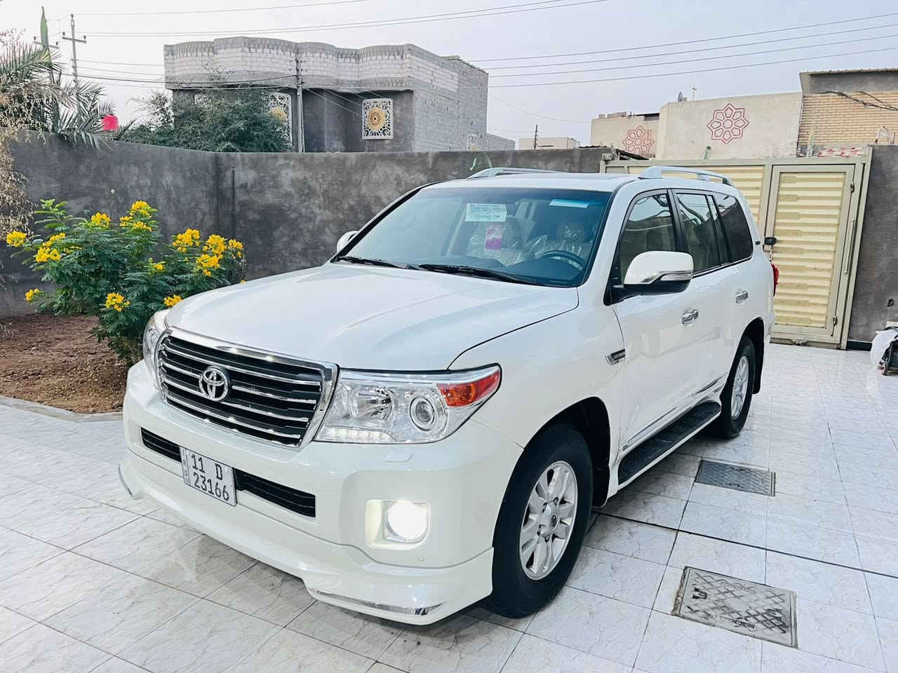 السلام عليكم للبيع سيارة لاندكروز جكسار  موديل 2010 أصل جديده
رقم بغداد دولي جديد مشروع وطني تحويل مباشر و مكينة 6 سلندر وكير بلاد كفالة حدادة تخم تاير ويل كب جديد كهـربائيات شغالة كفالة سيارة جاهزة العنوان البصرة السعر 248 قفل 
***********
