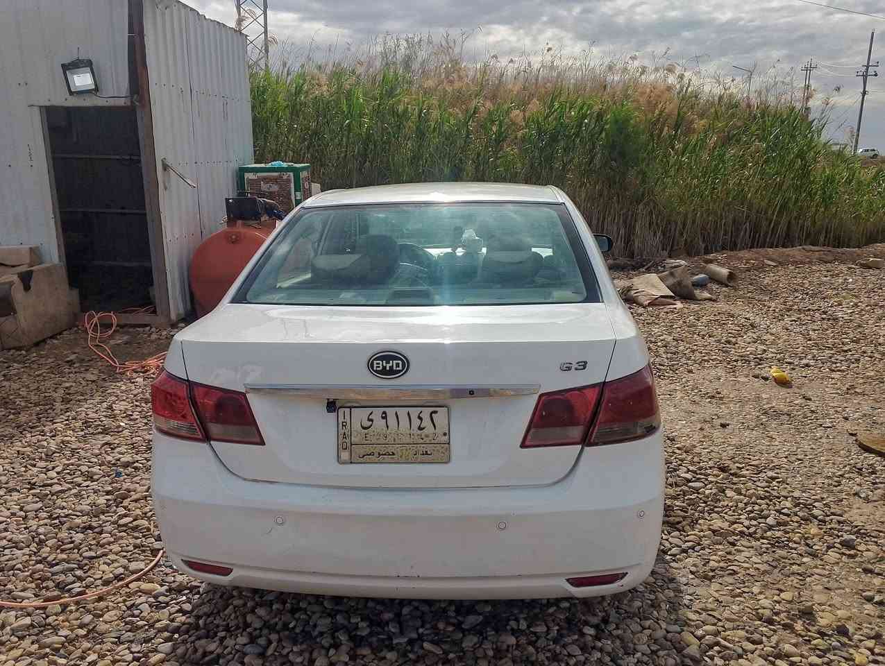 السلام عليكم بي وايدي حادث جاملغ خلفي بدون دواخل g3كير محرك خير من الله كير عادي حدايديه 70 بل 100 تبريد شغال كهربائية كامله دواخل حلوه جديده شاشه بانو رامه رقم بغداد شرط التحويل عليه غرامه 200 اينزلن من السعر مكاني واسط كوت السعر 45 اوبيه مجال***********
