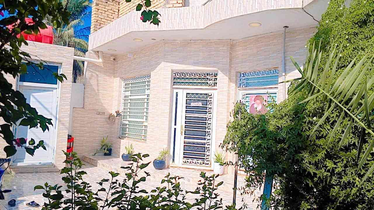 بيت للبيع حي الوحده مساحه 180 بناء حديث 
غرفتين وصاله واستقبال ومطبخ …
وجه ع 3شوارع قرب الفلكه الجديده 
***********
***********
