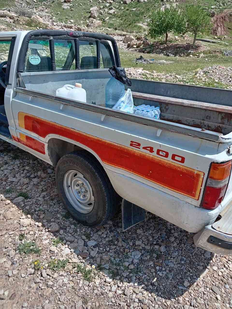 السلام عليكم. بيك آب ٨٨ للبيع محرك كروسيدة كير اكسل شرط التنك كما موضح في الصور صبخ بلادي رقم دولي صلاح الدين سنوية نافذة لغاية ال٣٠ بأسمي تحويل مباشر   العنوان صلاح الدين طوز السعر ٦٠$ هاتف ***********
