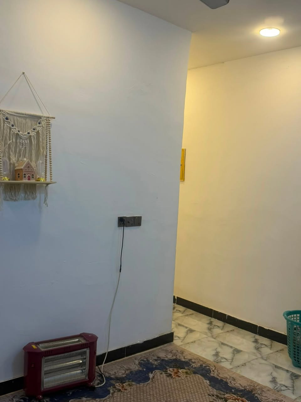 مشتمل ١٠٠م ب حي الخضراء متكون من غرفه نوم z وحمام ومطبخ وطرمه ومغاسل خارجيه لا يوجد فيه درج ولا بيتونه فقط مشتمل عادي لحد يجي ويسال ويكون شنو وشنو بي راسلوني واستفسرو وادز الكم رقم ابو بيت 
سعره ٤٢ وبي مجال للشراي الي مشتري لا يتعبني رحمه لااهلك


**إذا كنت صاحب هذا الإعلان وتريد حذفه لأي سبب، رجاءا أرسل رسالة إلى الدعم الفني**