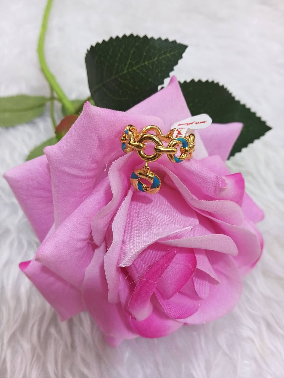 حلقات ومحابس نسائية من الذهب البرازيلي ✨
تصميم أنيق ✨ جودة عالية ✨ لون ثابت
تناسب كل الأذواق والمناسبات 💍💖
متوفر توصيل لكل المحافظات 🚚📦


**إذا كنت صاحب هذا الإعلان وتريد حذفه لأي سبب، رجاءا أرسل رسالة إلى الدعم الفني**