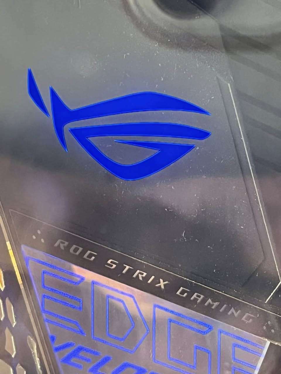 Pc asus rog للبيع او للبدل على لابتوب نواصفات عالية مع دفع فرقية لصاحب الابتوب
Core i9 9900k معالج فئة الالعاب

تبريد مائي
 3 مراوح تبريد RTX 3070 ASUS
32 ram ddr4 corser
1 tera ssd
Motherboard ASUS ROG 
POWER 650W
6 مراوح + 3مراوح كرت الشاشة
شاشة UDore 180hrz
كيبورد ريزر وماوس hp وماوس باد
مع ساعة ارقام ذكية ولد رينر اضائة

مع مايك B800 وستاند للمايك

سعر الجهاز 700 او للبدل على لابتوب مواصفات عالية مع دفع فرقية
رقم التواصل
0770777986


**إذا كنت صاحب هذا الإعلان وتريد حذفه لأي سبب، رجاءا أرسل رسالة إلى الدعم الفني**
