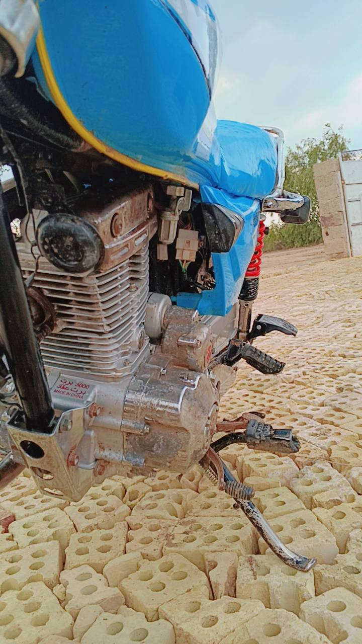 سلام للبيع يراني موديل 17محدثه 25كهربائيات كامله اي نقص مابيهه دراجه خير من الله مال جناي السعر 325وبيهه مجال ***********بغداد حي النصر
